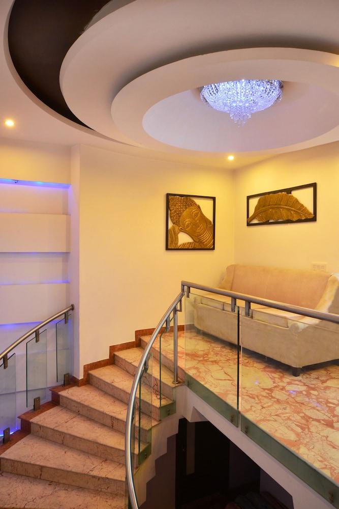Hotel Le Roi Near New Delhi Railway Station Exteriér fotografie