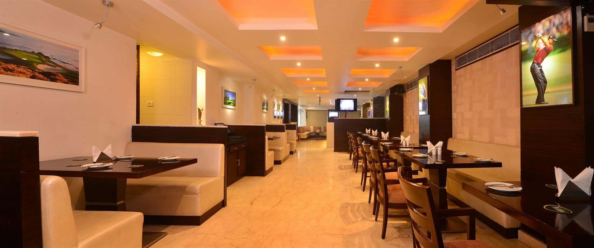Hotel Le Roi Near New Delhi Railway Station Exteriér fotografie