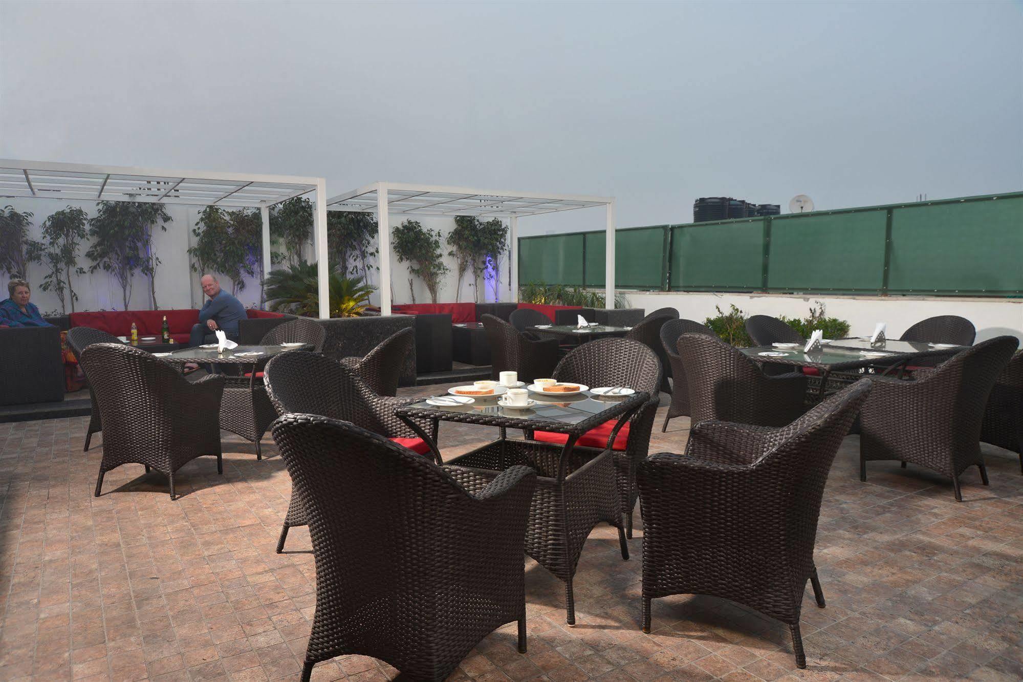 Hotel Le Roi Near New Delhi Railway Station Exteriér fotografie